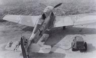 Asisbiz Focke Wulf Fw 190A 8.JG2 (B12+I) Bruno Stolle WNr 5735 France 1943 01