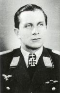 Asisbiz Aircrew Luftwaffe pilot Oskar Zimmerman 9.JG3 Knights Cross Oct 29 1944 01