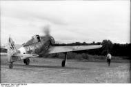 Asisbiz Focke Wulf Fw 190A8 11.JG3 (B8+~) Willi Maximowitz Dreux 1944 04