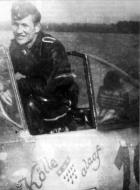 Asisbiz Focke Wulf Fw 190A8 5.JG300 Red 19 Edelgard Ernst Schroder Germany 1944 03