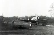 Asisbiz Focke Wulf Fw 190A8 6.JG300 Sturmbock taxing for another mission 1944 01