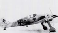 Asisbiz Focke Wulf Fw 190A4 2.JG54 Black 2 Brandt Lake Ladoga Russia 1943 03