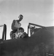 Asisbiz Focke Wulf Fw 190A 5.SG3 Black 2 WNr 0461 begins its mission at Immola 2nd Jul 1944 03