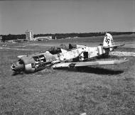 Asisbiz Focke Wulf Fw 190D9 Geschwaderstab JG6 aircraft lies abandoned at Frankfurt 1946 01
