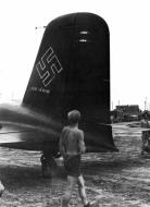 Asisbiz Focke Wulf Fw 200C Condor 4.KG40 (F8+KM) Demyansk Russia 02