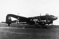 Asisbiz Focke Wulf Fw 200C Condor Stab I.KG40 (F8+AB) maintenance France 1941 02