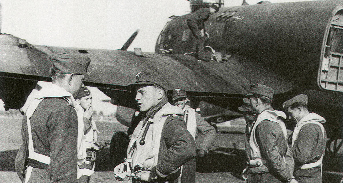 Focke Wulf Fw 200C Condor KG40 crews 05