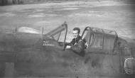 Asisbiz Aircrew Bill Bartley in JD Cross aircraft China 1942 SDASM Archives 01