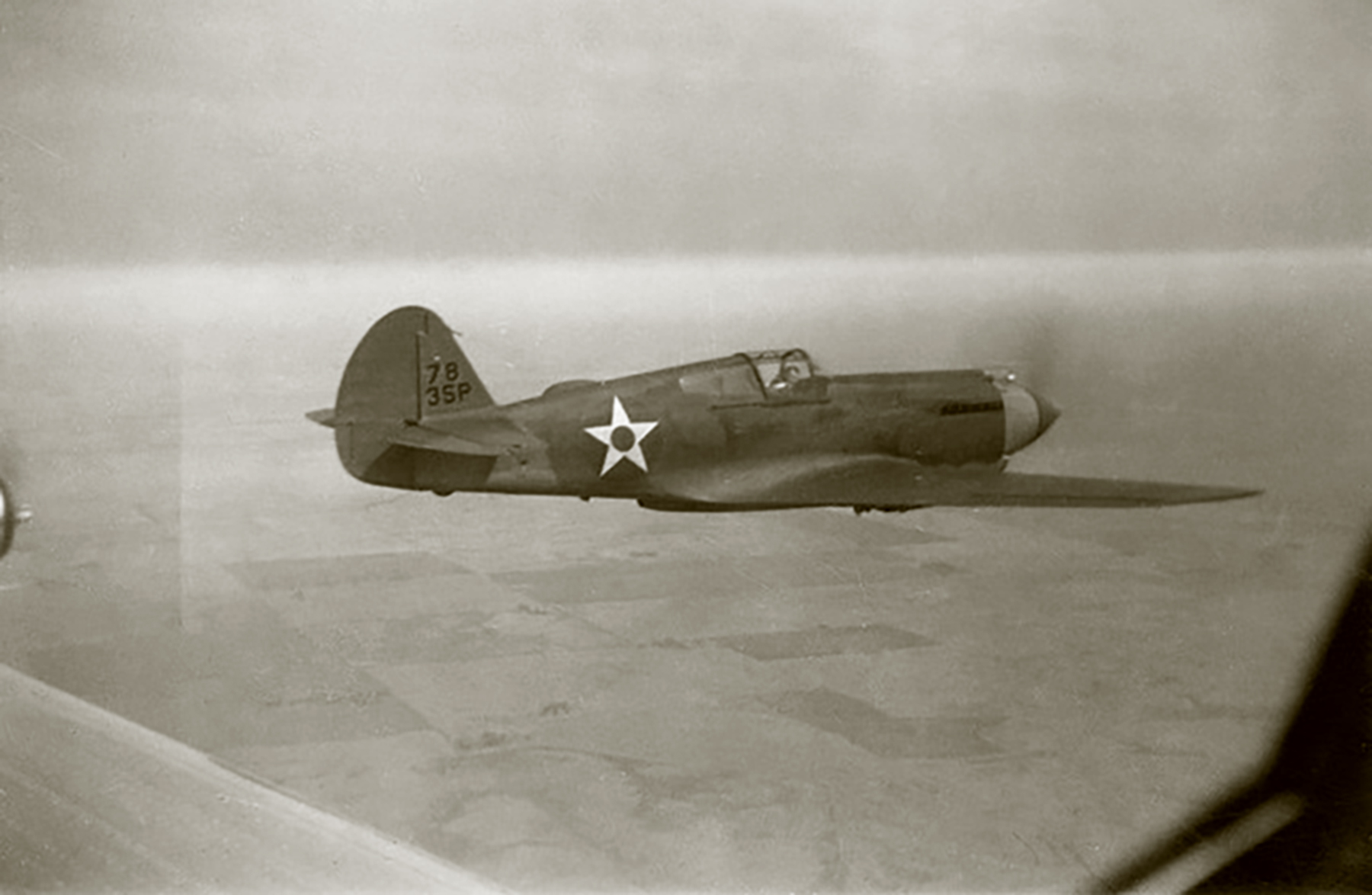 Curtiss P 40 Hawk 35PG Black 78 with guns removed USA 1942 01