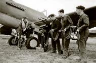 Asisbiz Curtiss Tomahawk RCAF 414Sqn RUZ usually based at Croydon England 1941 01