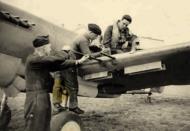 Asisbiz Curtiss Tomahawk RCAF 414Sqn RUZ usually based at Croydon England 1941 02