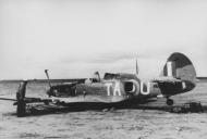 Asisbiz Curtiss Tomahawk IIB SAAF 2Sqn TAU force landed North Africa 01