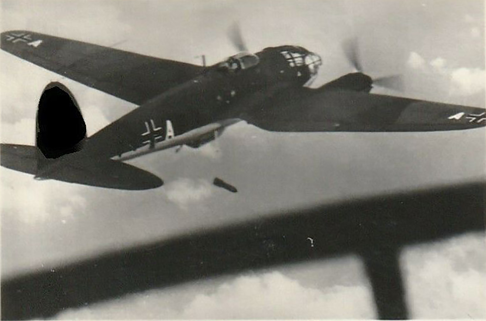 Heinkel He 111 over the drop zone early war markings ebay 01