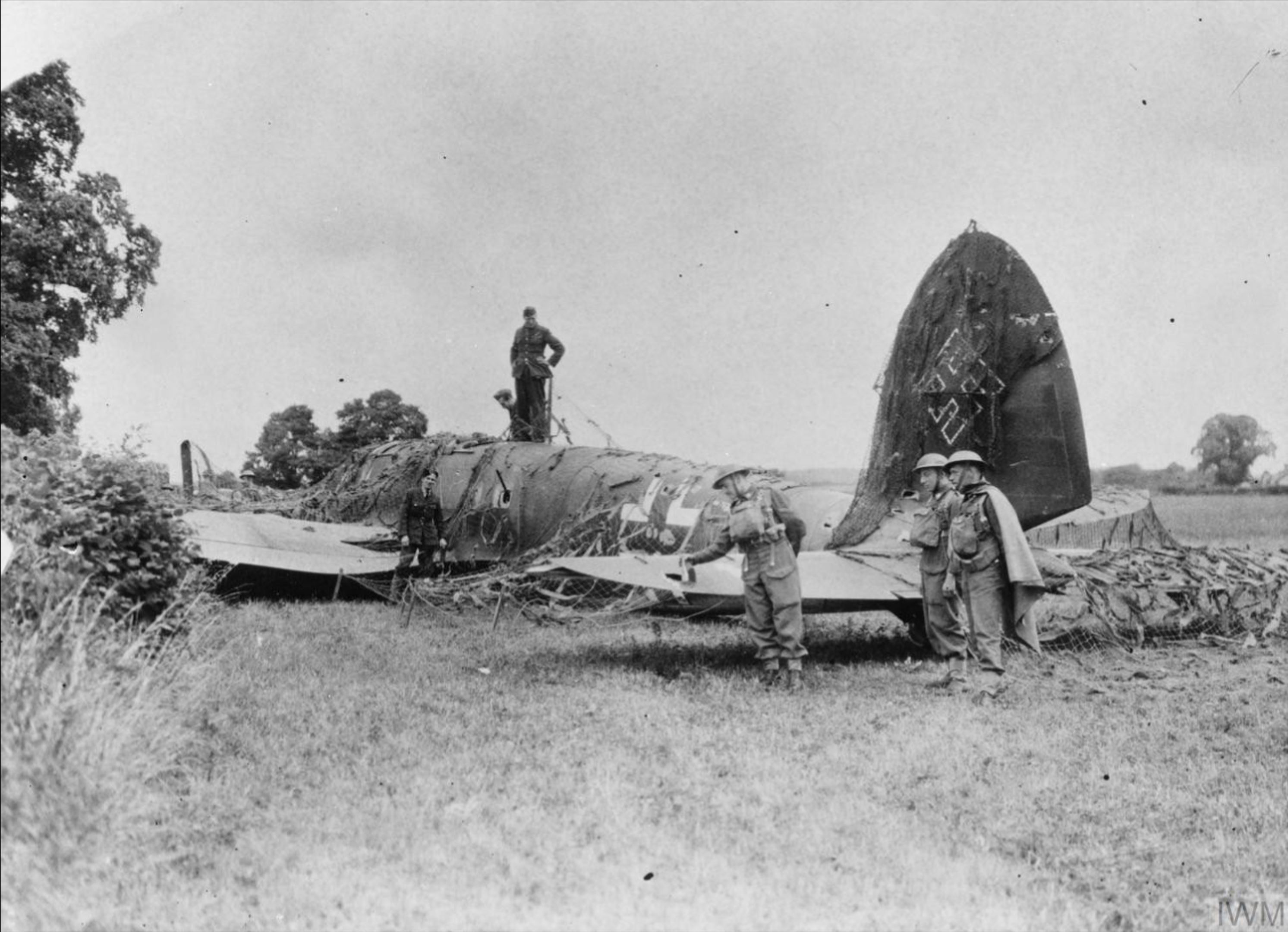 Kanalkampf Heinkel He 111 shot down over England is camouflaged Battle of Britain 1940 IWM HU7963