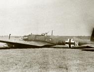 Asisbiz Heinkel He 111 V.KG100 6N+NI force landed due to right engine damage hence propeller feathered 13 July 1941 ebay 02