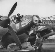 Asisbiz Heinkel He 111H KG26 crew at Catania airfield Sicily Italy Jan 1941 FB1