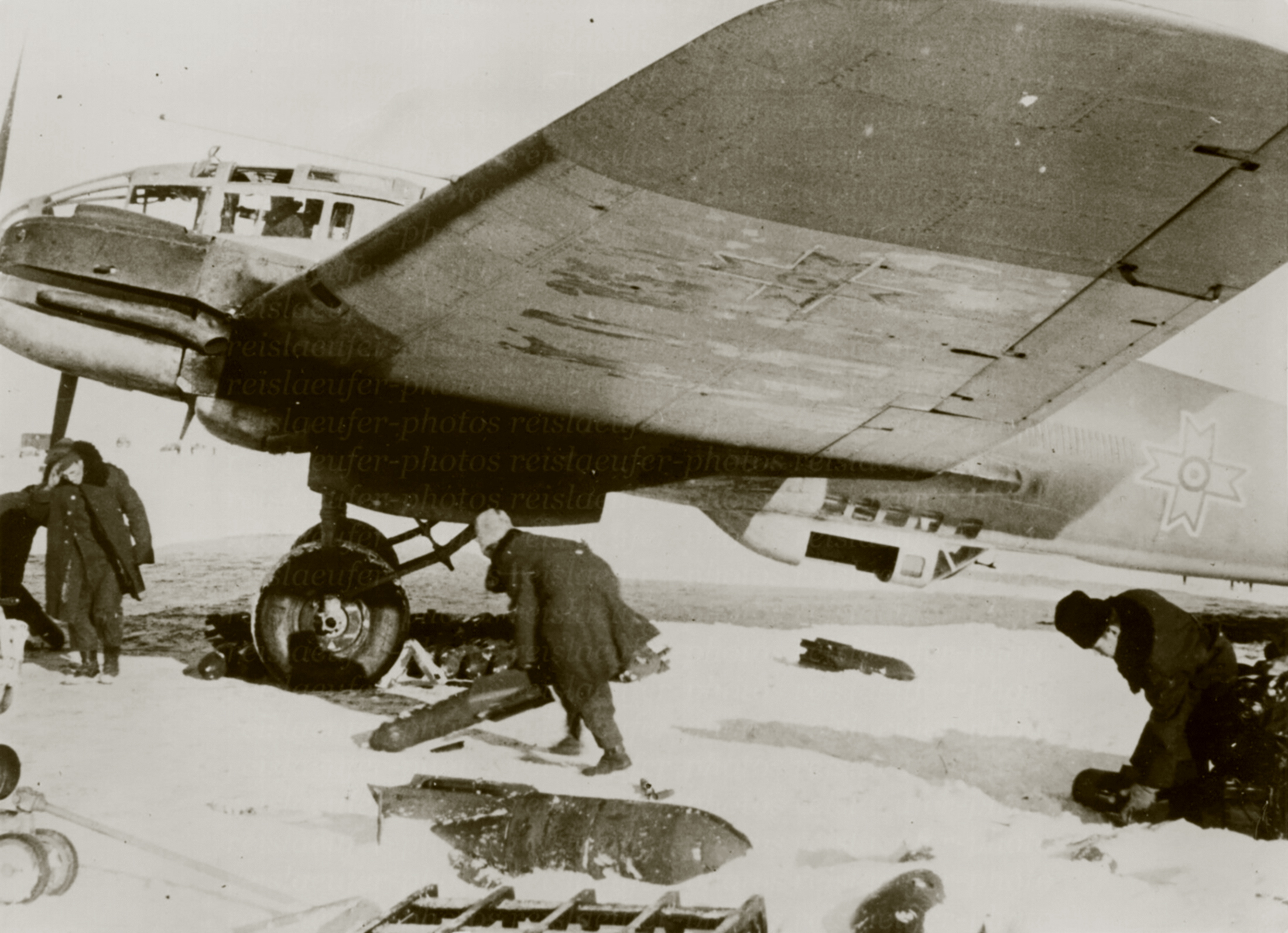 Heinkel He 111H RRAF being loaded Romania ebay 01