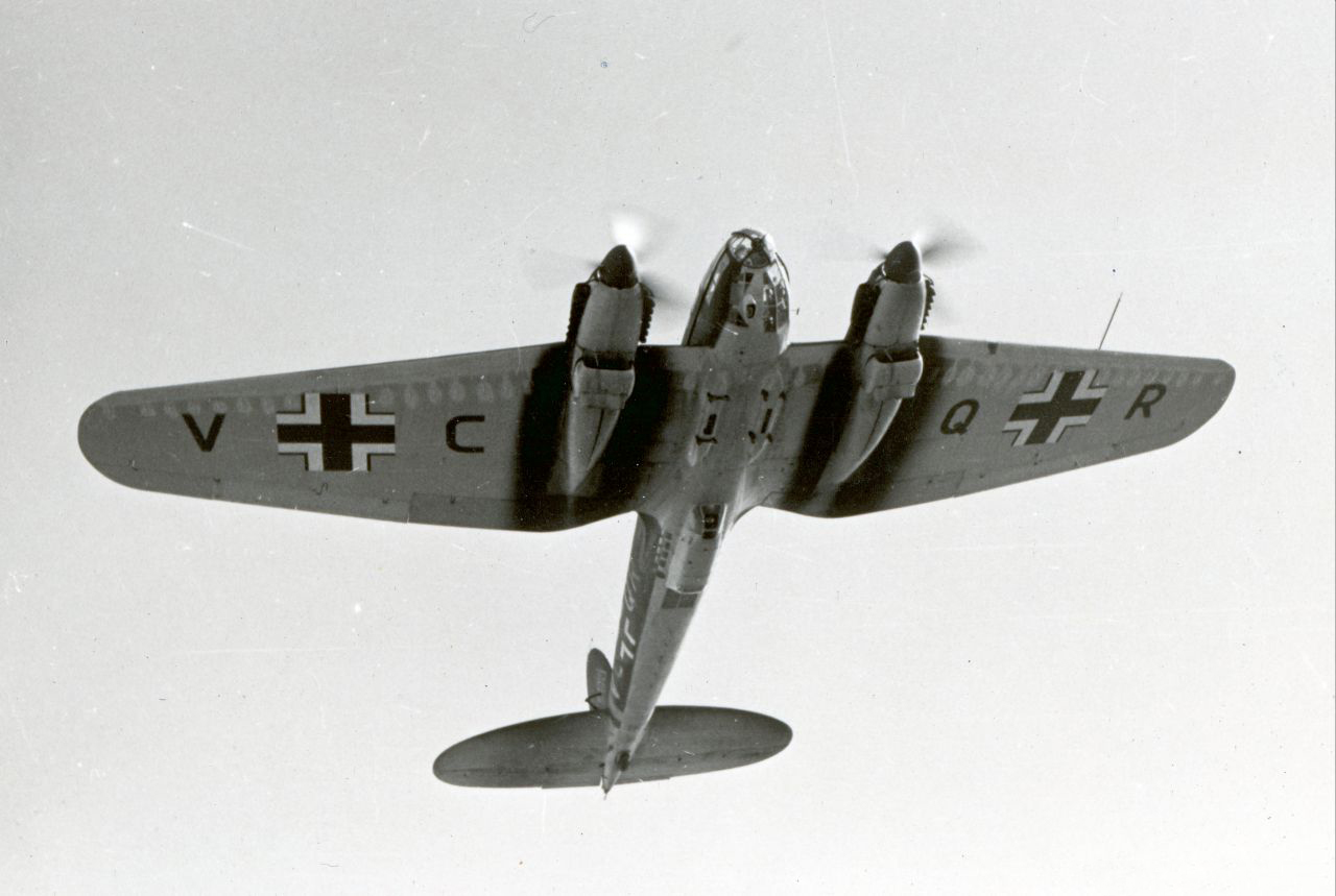 Heinkel He 111 Stkz VC+QR in flight 01