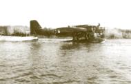 Asisbiz Heinkel He 115C1 1.KuFlGr906 8L+BH white B after landing LSp175