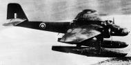 Asisbiz Heinkel He 115A0 Norwegian AF F56 one of four aircraft to defected to England Apr 1940 RAF BV186 01