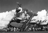 Asisbiz Grumman F6F 3 Hellcat VF 15 landing mishap CV 9 USS Essex 1944 01