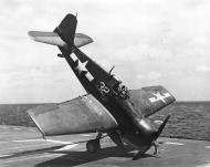 Asisbiz Grumman F6F 3 Hellcat VF 31 White 32 landing mishap CVL 28 USS Cabot 1944 02