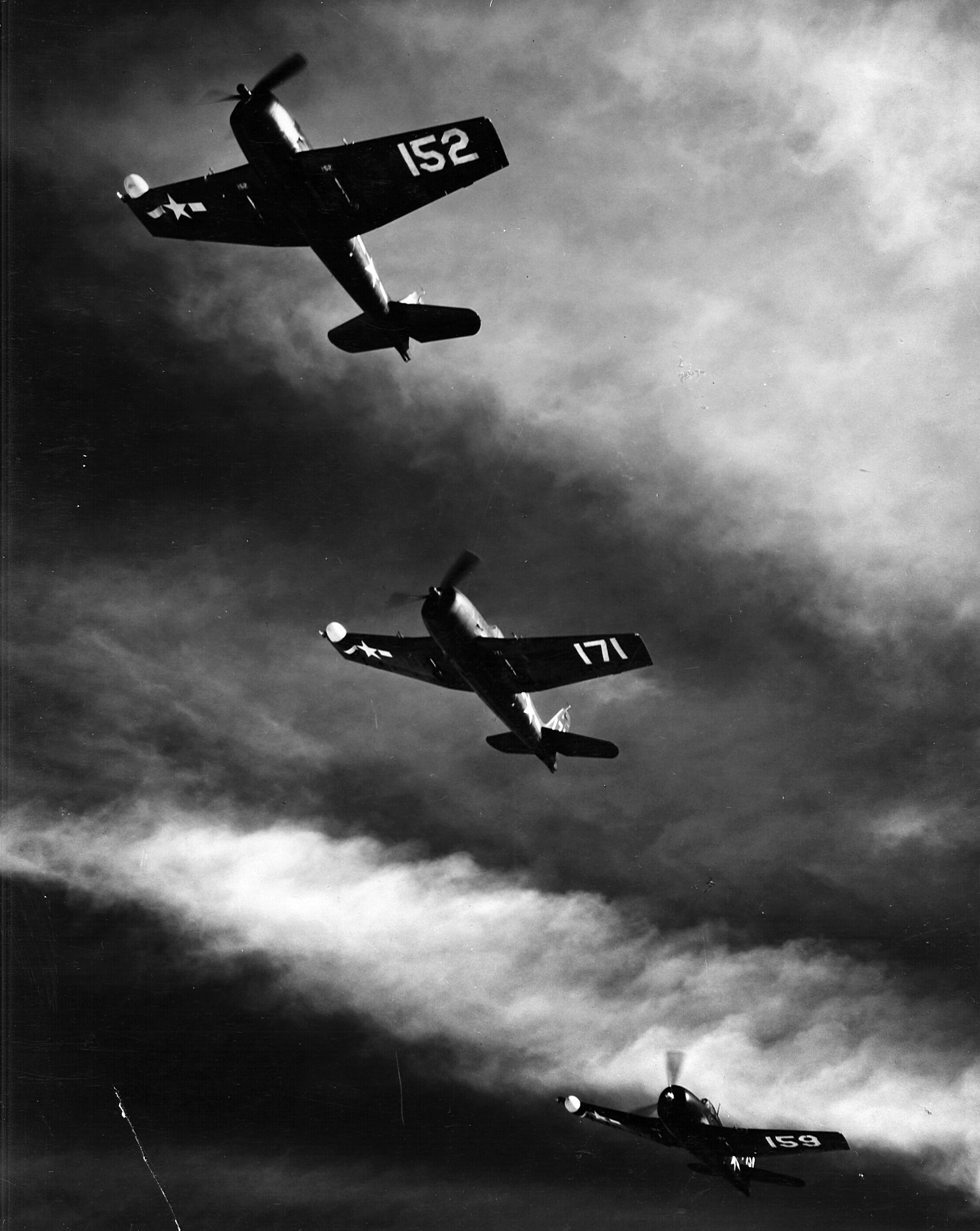 Grumman F6F 5N Hellcat VFN 41 White 152, 171 and 159 OTU flying in echelon from NAS Vero Beach FL 01