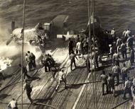 Asisbiz Grumman F6F 5 Hellcat VF 21 flight deck accident CVL 24 USS Belleau Wood 6th Oct 1943 01