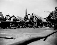 Asisbiz Grumman F6F 5 Hellcat VF 42 Black 24 aboard CVL 30 USS San Jacinto 1945 01