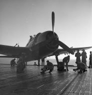 Asisbiz Grumman F6F 5N Hellcat White 23 being prepared for take off 01