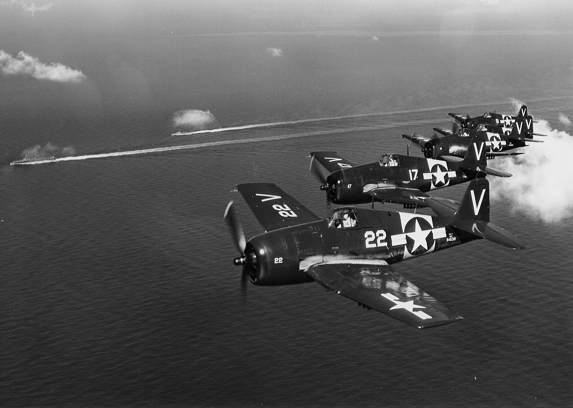 Asisbiz Grumman F6F-5 Hellcat NAS White V22 BuNo 94139 over the CVL 28 ...