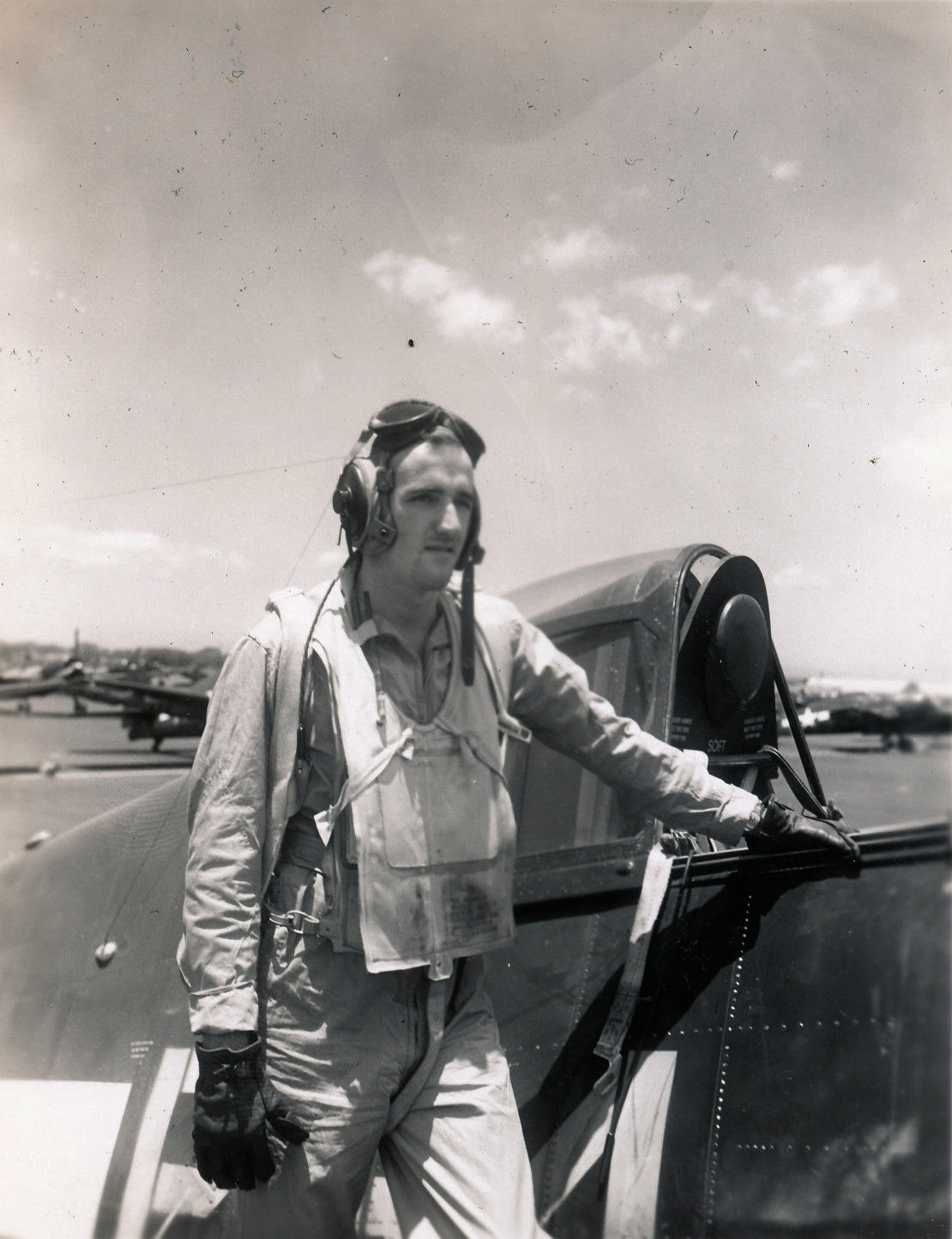 Aircrew USN VBF 8 Ens Clarke NAS Puunene 1945 01