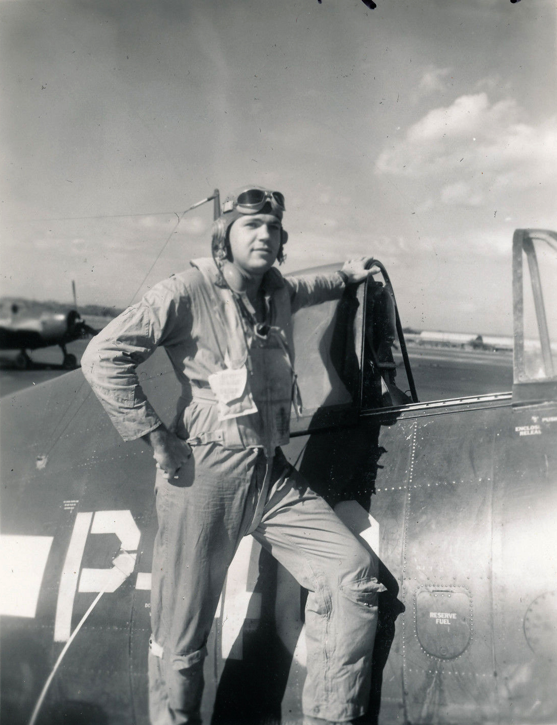 Aircrew USN VBF 8 Ens Gordon Gordo Woolley NAS Puunene 1945 01