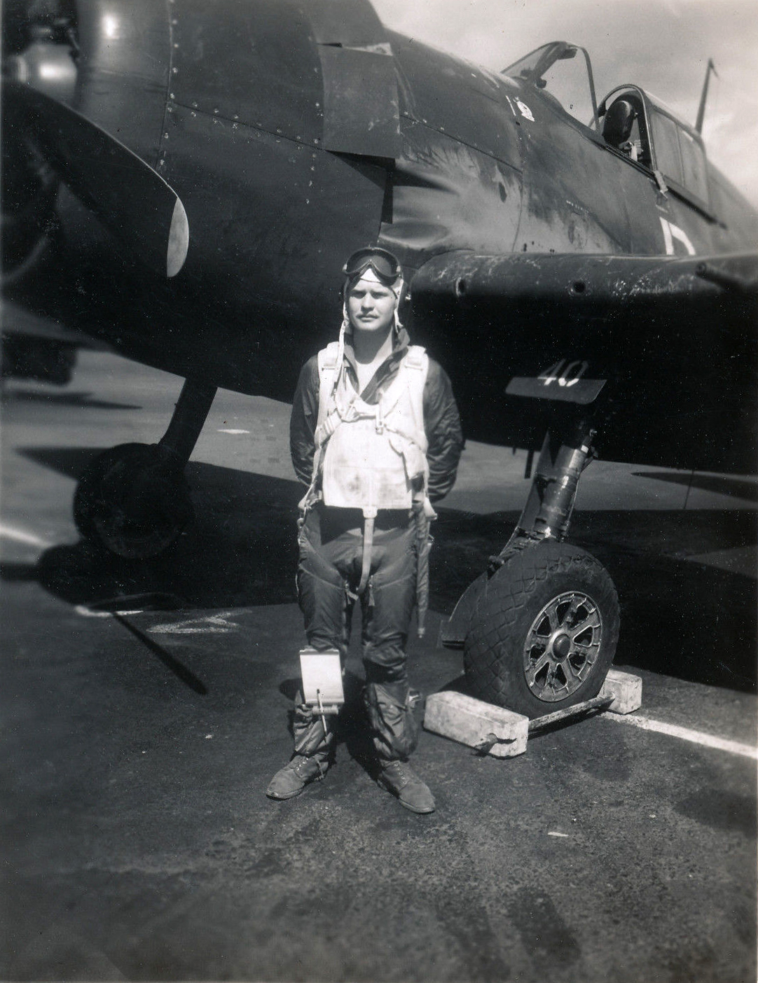 Aircrew USN VBF 8 Ens Sarver NAS Puunene 1945 01