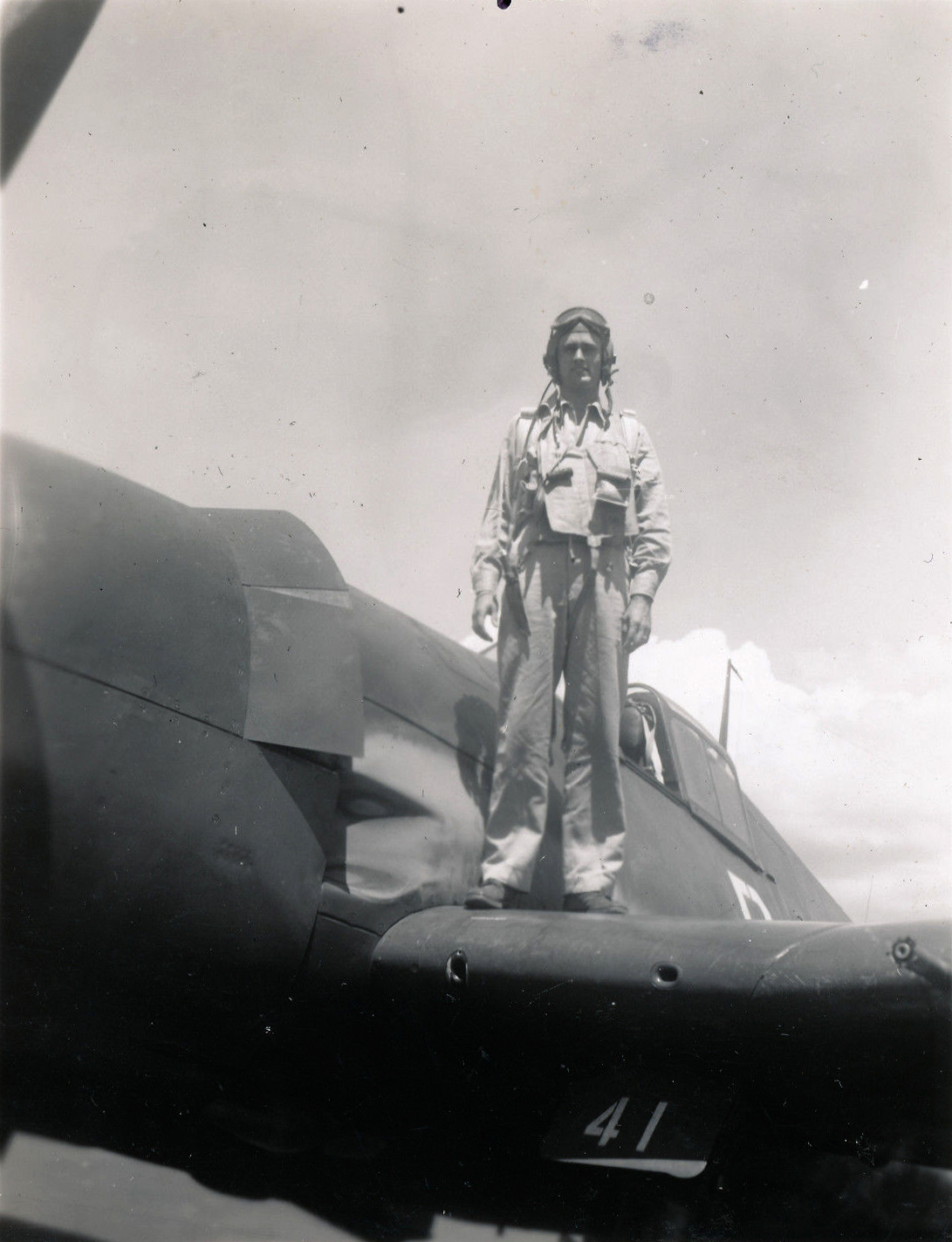 Aircrew USN VBF 8 Ens Tyler NAS Puunene 1945 01