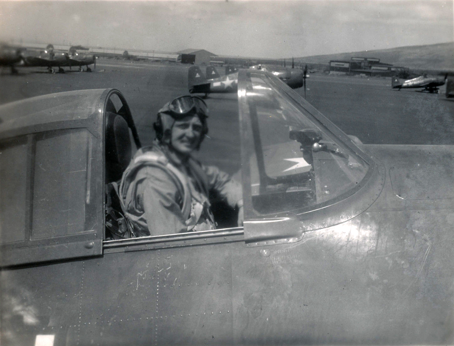 Aircrew USN VBF 8 Lt Ed Callan NAS Puunene 1945 01