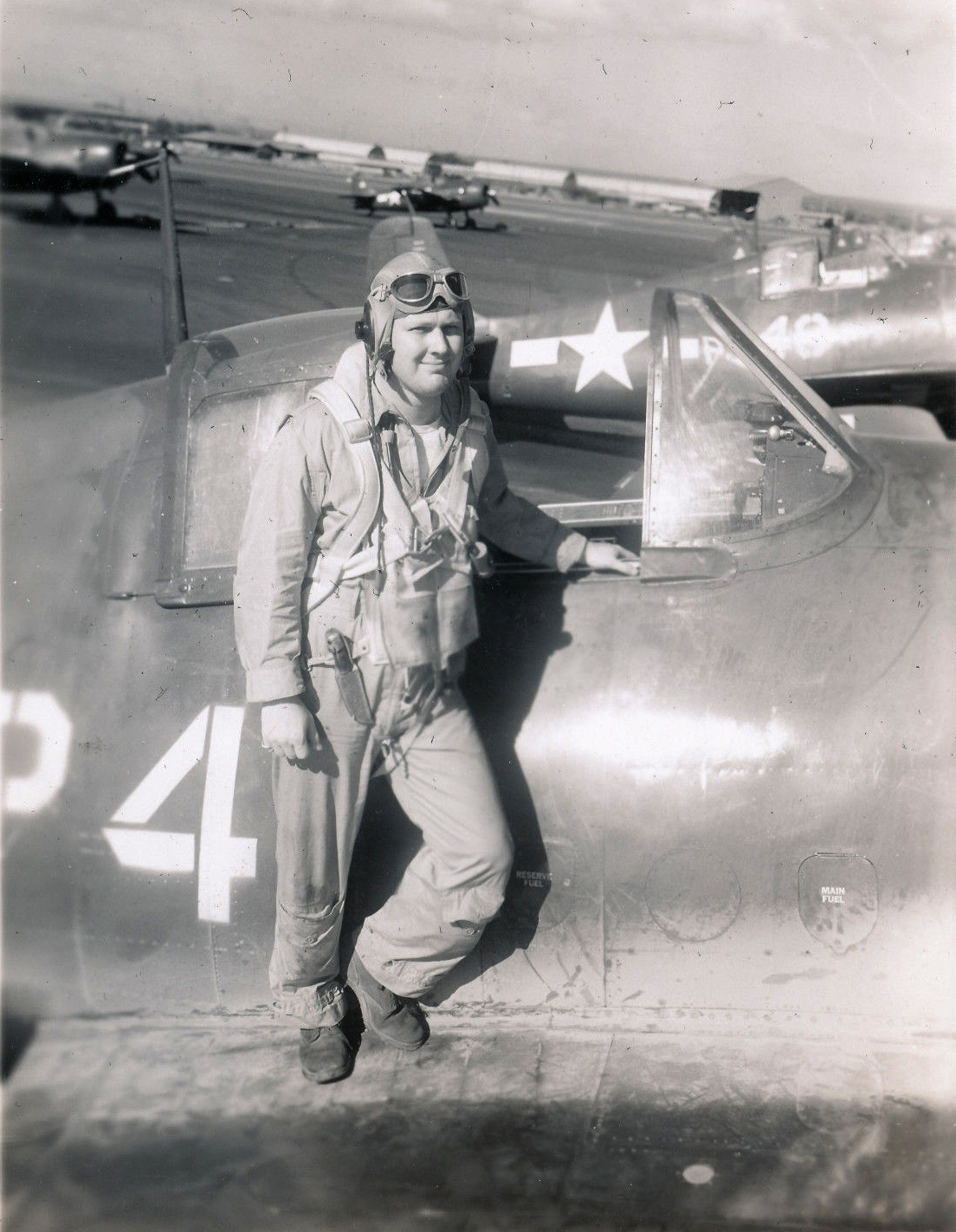 Aircrew USN VBF 8 Lt Nick Ford NAS Puunene 1945 01