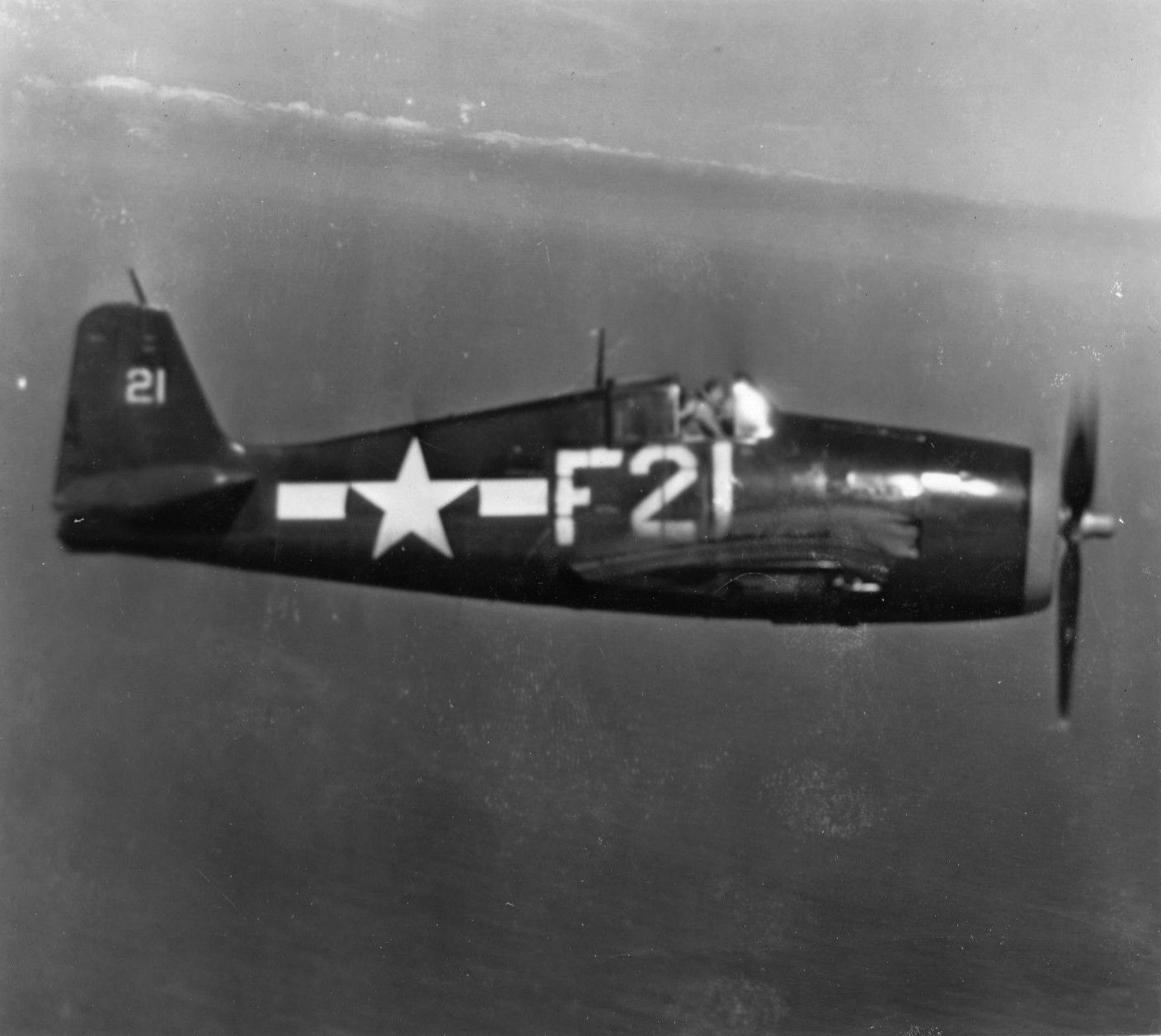 Grumman F6F 5 Hellcat VBF 8 White F21 NAS Barbers Point mid late 1945 01