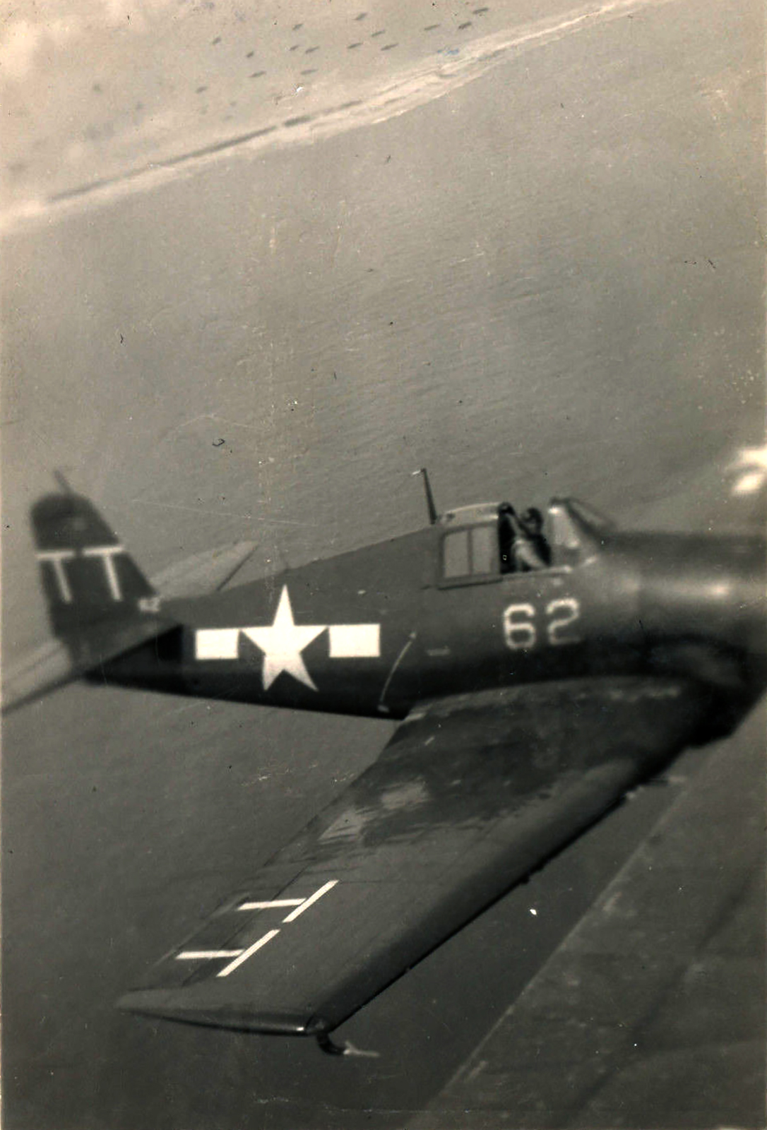 Grumman F6F 5 Hellcat VBF 8 White TT62 USS Bennington over Eniwetok late 1945 01