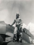 Asisbiz Aircrew USN VBF 8 Ens Hoffman NAS Puunene 1945 01