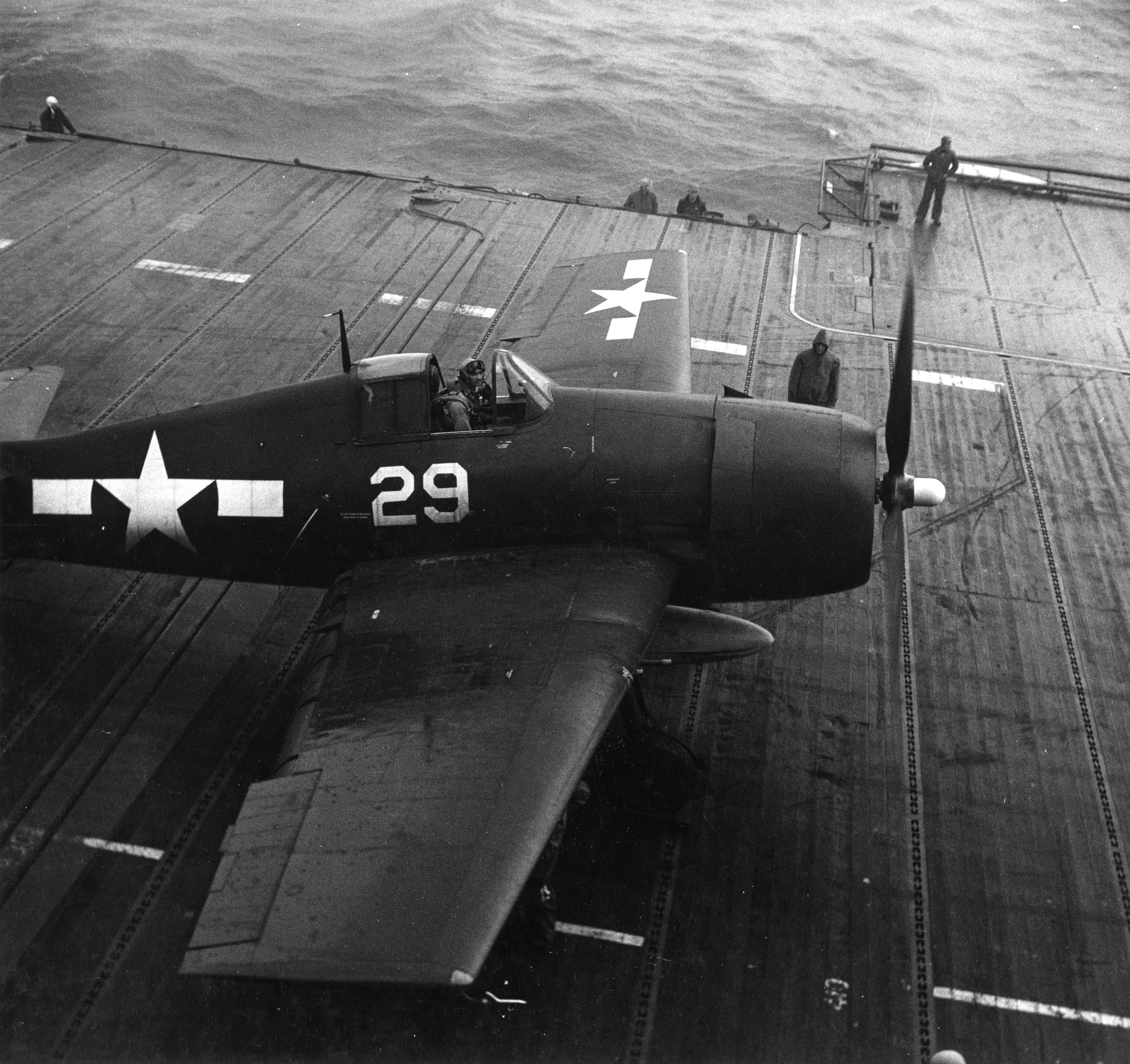 Grumman F6F 5 Hellcat VF 11 Sundowners Ginger White 29 CV 12 USS Hornet 1945 03