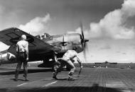 Asisbiz Grumman F6F 3 Hellcat VF 16 White 5 preparing to launch during Gilberts Operation Nov 1943 01