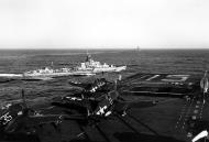 Asisbiz Grumman F6F 5 Hellcat VF 16 CV 15 USS Randolph and D28 HMS Urchin off Japan 1945 01