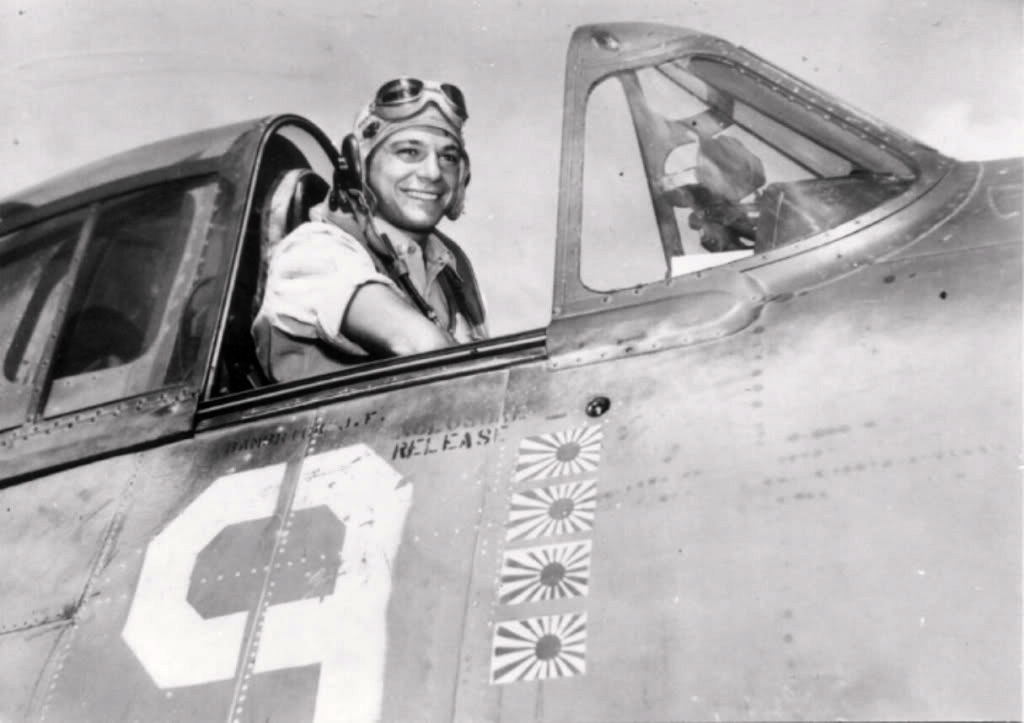 Aircrew Jim Schiller in his Grumman F6F Hellcat VF 5 White 9 01