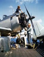 Asisbiz Douglas SBD 3 Dauntless VB 3 White 25 undergoing a engine overhaul on USS Yorktown II (CV 10) in Pacific 1942 80GK14168