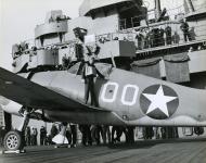 Asisbiz Grumman F6F 3 Hellcat VF 5 White 00 James Flatley USS Yorktown II (CV 10) 01