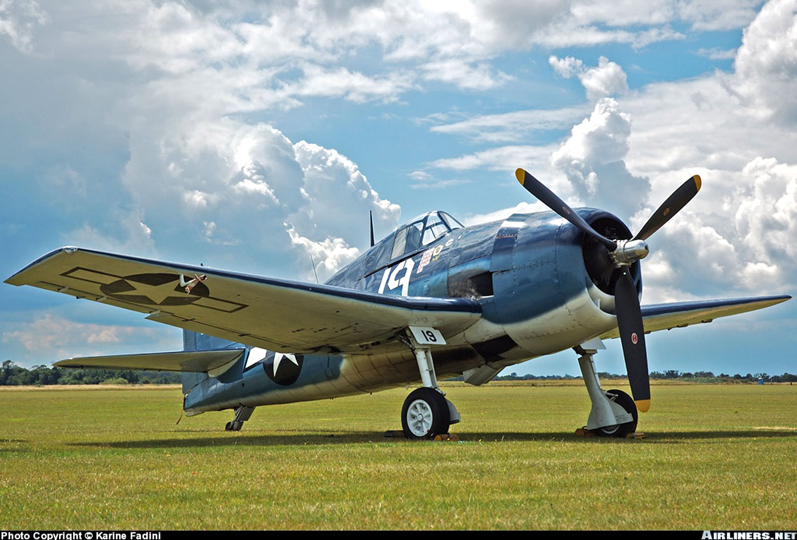 Airworthy warbird Gumman F6F Hellcat BuNo 80141 G BTCC showing VF 6 White 19 Alexander Vraciu markings 08