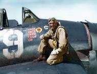 Asisbiz Aircrew USN LTJG Alex Vraciu VF 6 Hellcat ace 1944 05