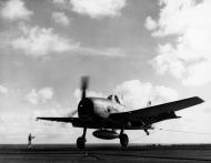 Asisbiz Grumman F6F 3 Hellcat VF 6 White 35 landing aboard CV 11 USS Intrepid 1st Feb 1944 01