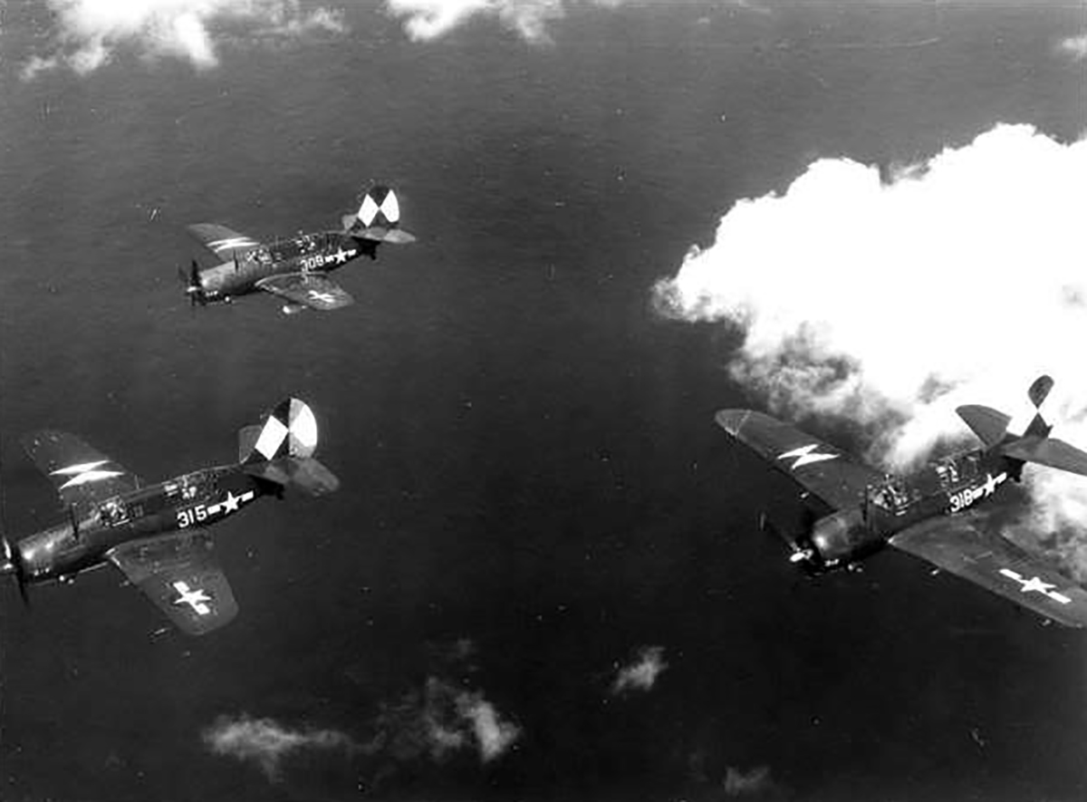 Curtiss SB2C 3 Helldivers VB 83 White 315 from CV 9 USS Essex 1945 01